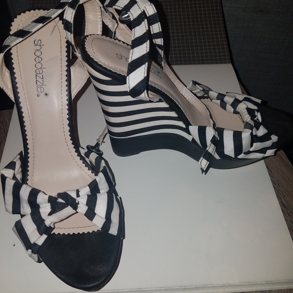 Black and white wedges - Picture 3 of 4